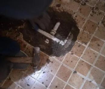 红塔卫生间漏水维修公司为您分享下卫生间渗水如何处理及注意事项